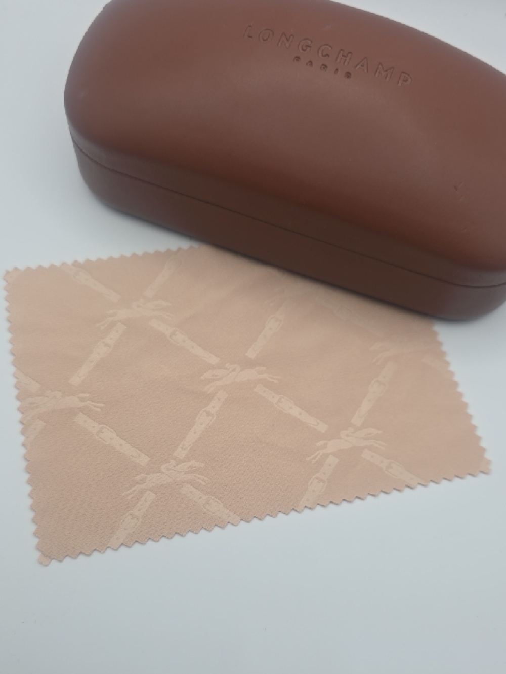 Longchamp Brown Sunnies Case W/ Beige Cleaning Cloth (VERY GOOD)✨️🤎✨️ - Picture 2 of 9
